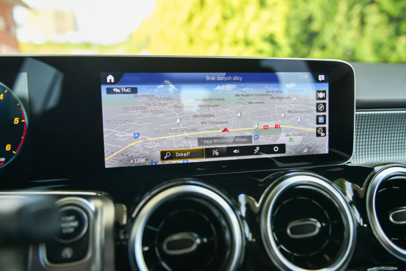 Samochód z wypożyczalni samochodów - Wypożycz Bus w Rzeszowie