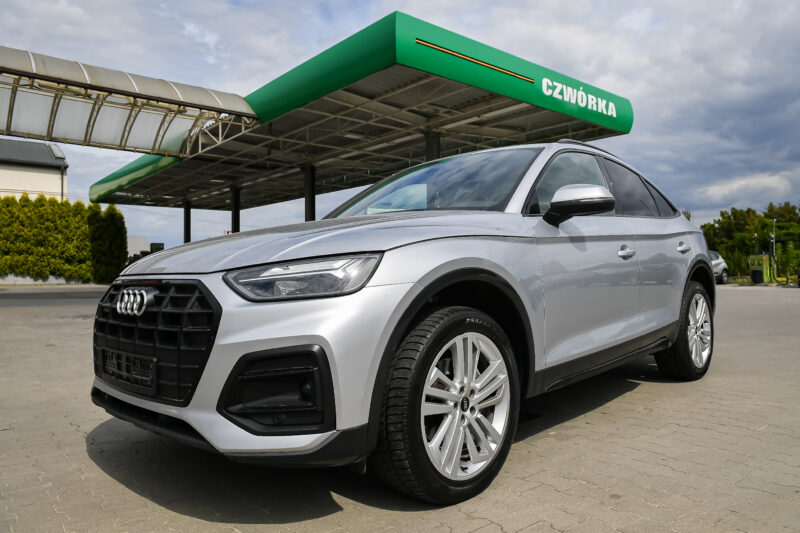 Samochód z wypożyczalni samochodów - Wypożycz Bus w Rzeszowie