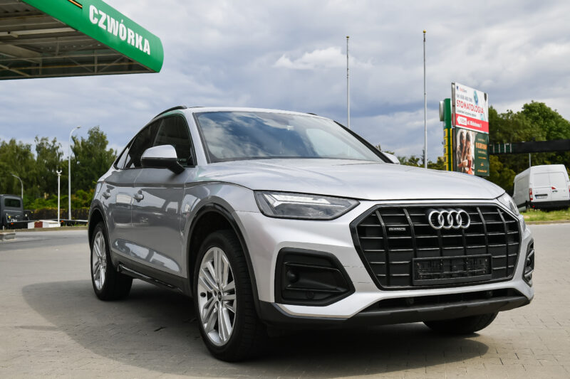 Samochód z wypożyczalni samochodów - Wypożycz Bus w Rzeszowie